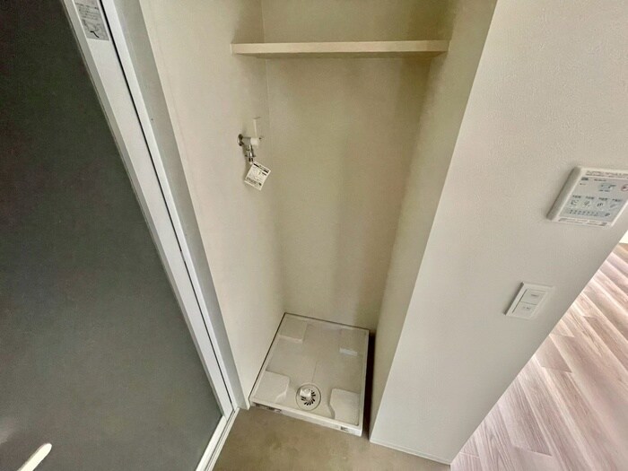 物件内観写真18　(洗濯機置場)