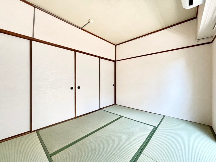 物件内観写真8　(居室)