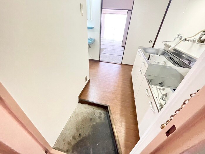 物件内観写真19　(玄関)