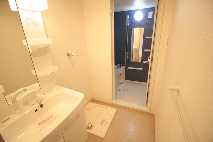 物件内観写真15　(洗面)