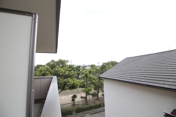 物件内観写真22　(室内からの展望)