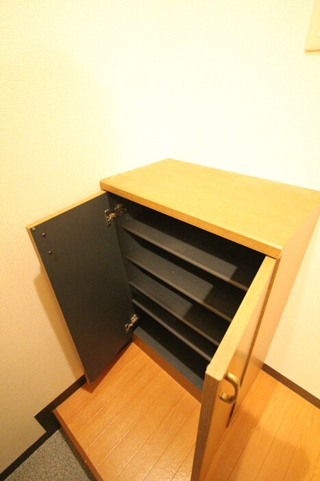 物件内観写真15　(靴箱)