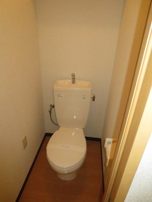 物件内観写真9　(トイレ)