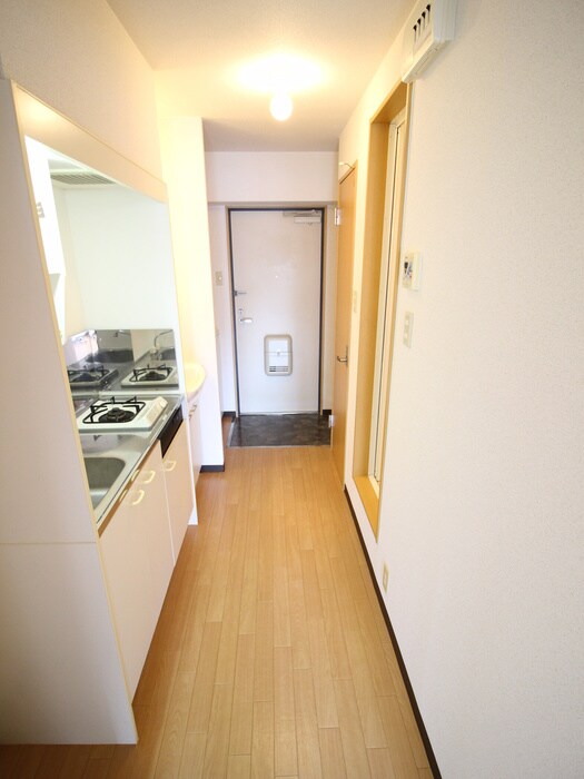 物件内観写真17　(廊下)