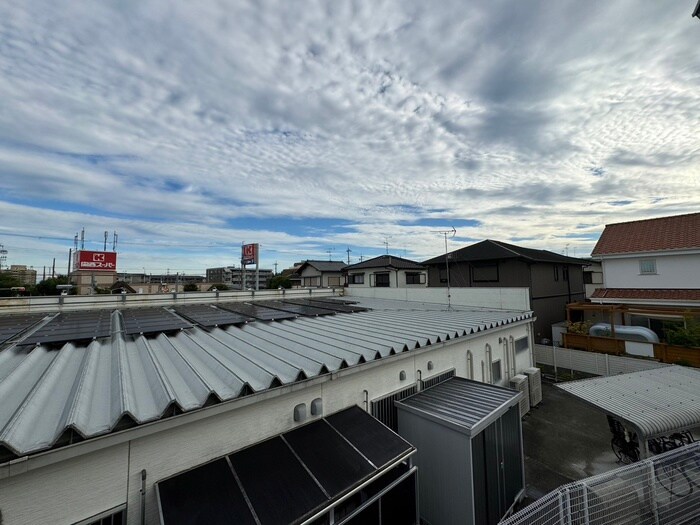 物件内観写真16　(室内からの展望)