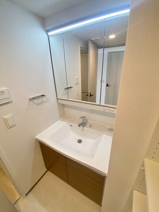 物件内観写真11　(洗面)