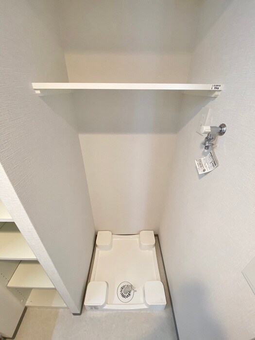 物件内観写真13　(洗濯機置場)