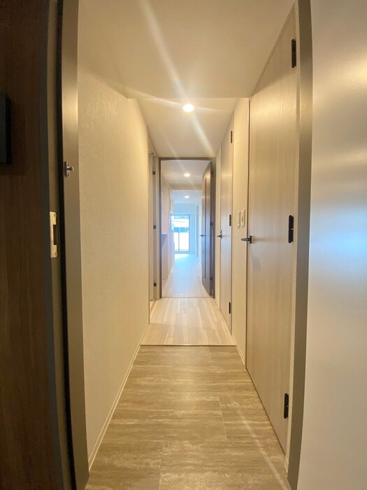 物件内観写真13　(玄関)