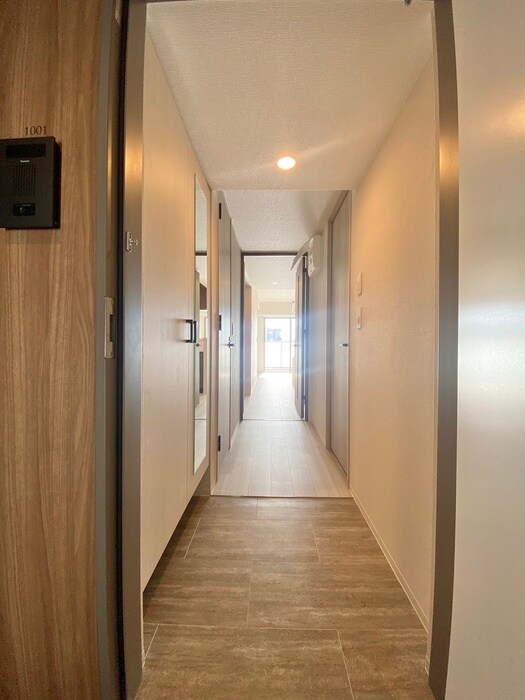 物件内観写真14　(玄関)