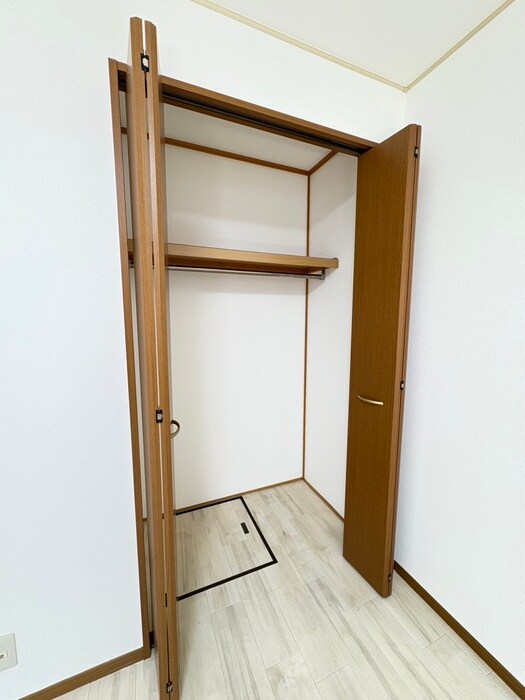 物件内観写真16　(収納)