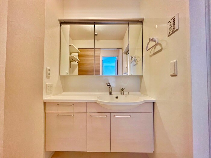 物件内観写真13　(洗面)