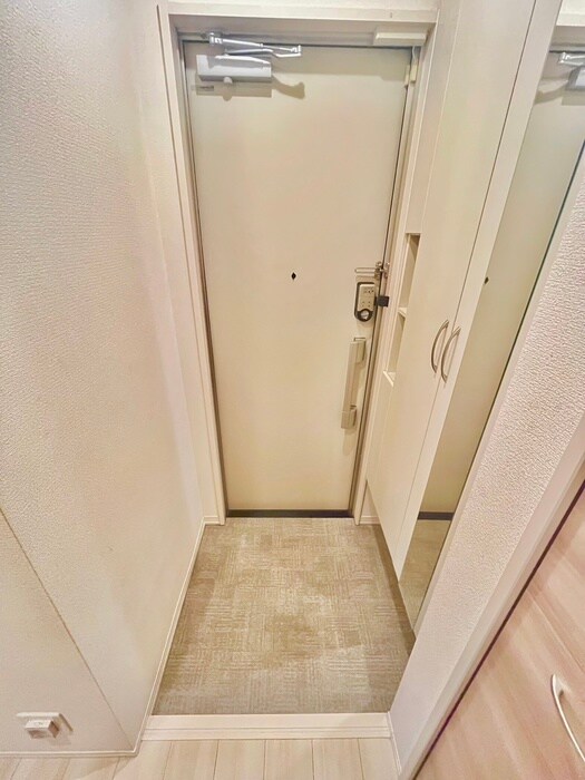 物件内観写真15　(玄関)