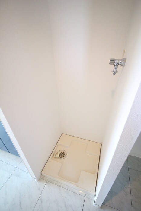 物件内観写真11　(洗濯機置場)