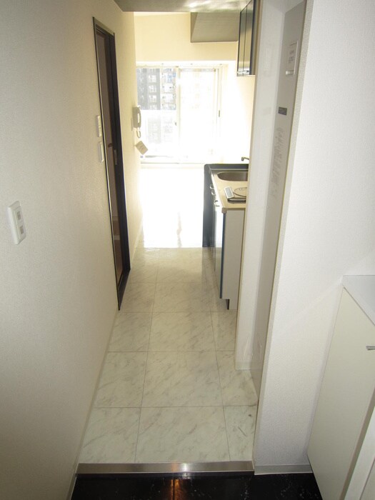 物件内観写真16　(廊下)