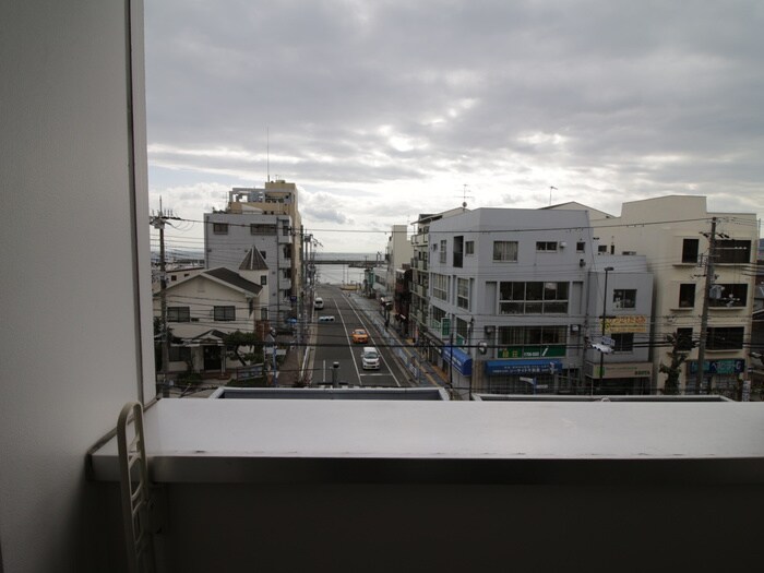 物件内観写真16　(室内からの展望)