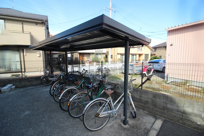 物件外観写真3　(駐輪場)
