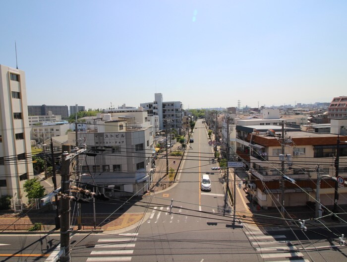 物件内観写真15　(室内からの展望)