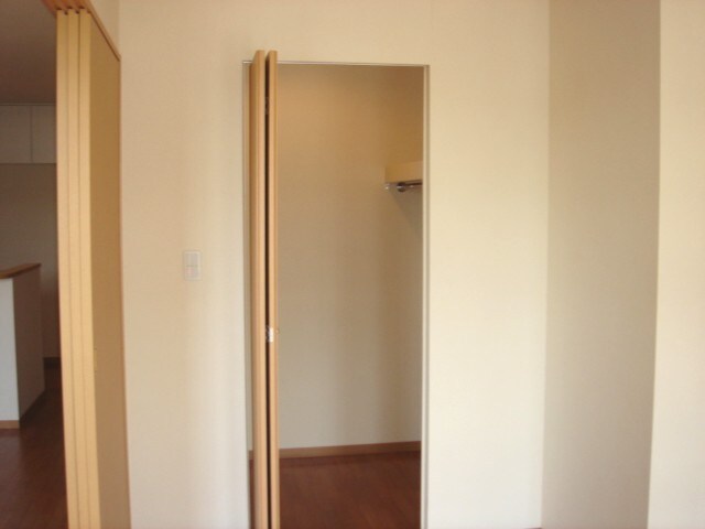 物件内観写真15　(収納)