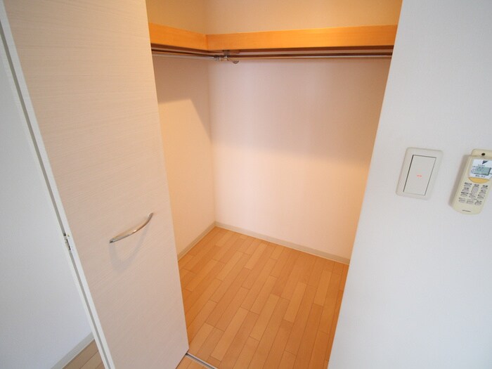 物件内観写真11　(収納)