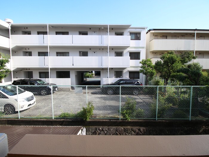 物件内観写真19　(室内からの展望)