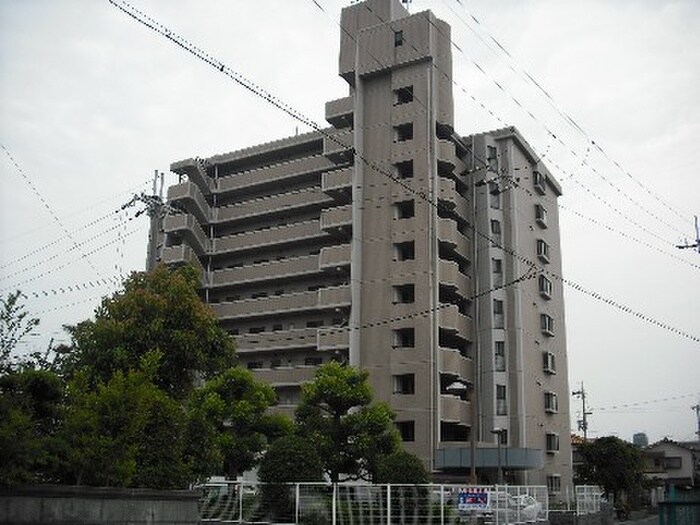 物件外観写真5　(駐車場)