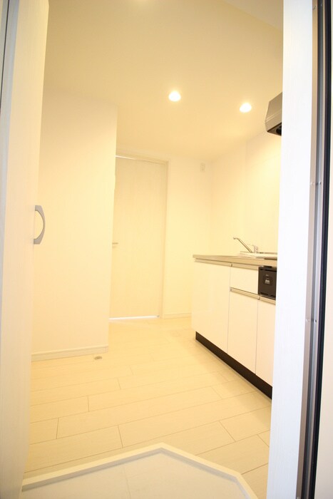 物件内観写真7　(玄関)