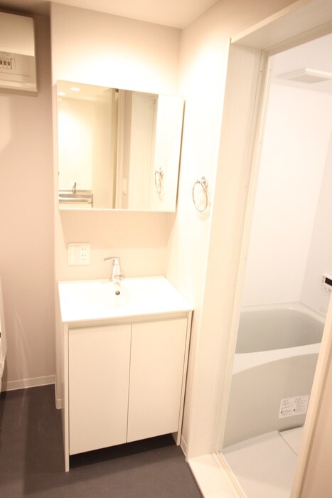物件内観写真9　(洗面)