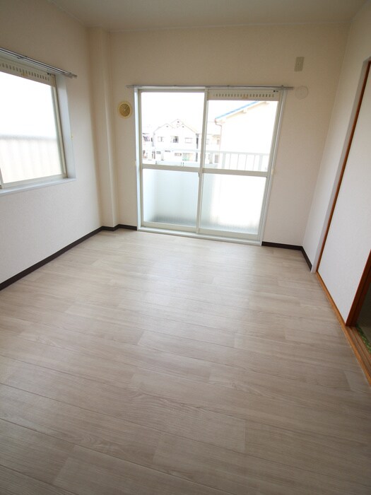 物件内観写真11　(居室)