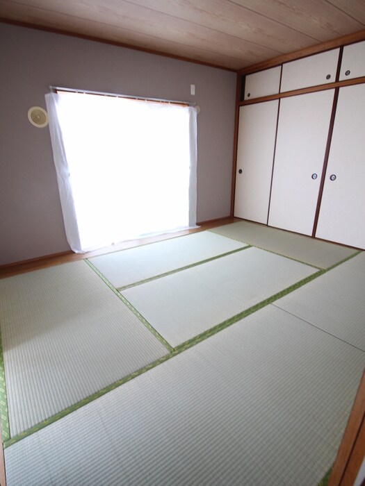 物件内観写真12　(収納)