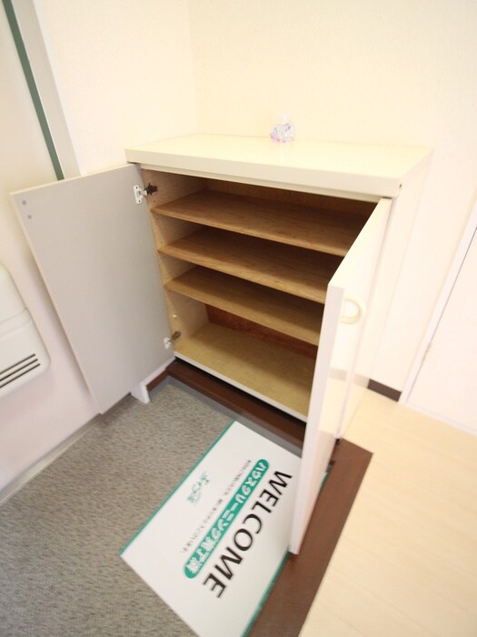 物件内観写真15　(靴箱)