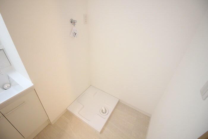 物件内観写真17　(洗濯機置場)