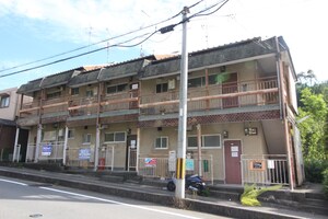 東英ハウス（金草原）外観写真