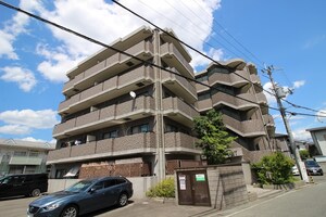マ－コ－ト外観写真