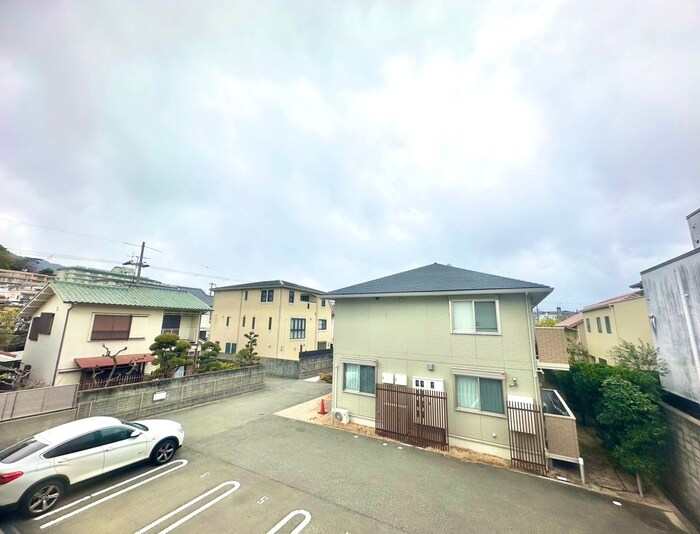 物件内観写真17　(室内からの展望)