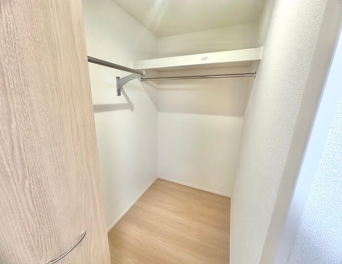 物件内観写真18　(収納)