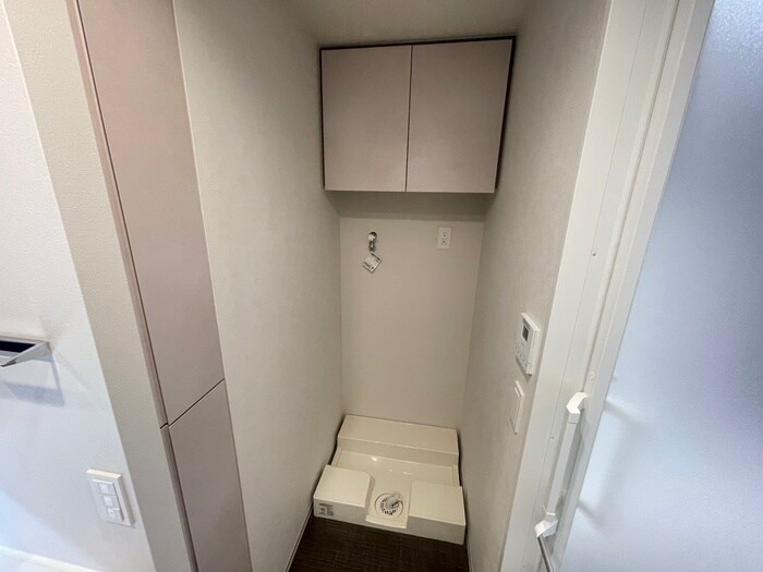 物件内観写真16　(洗濯機置場)