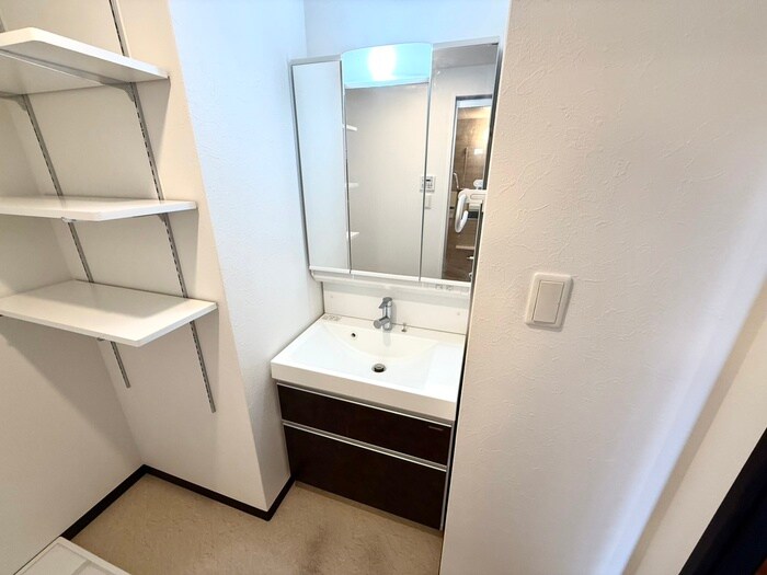 物件内観写真8　(収納)