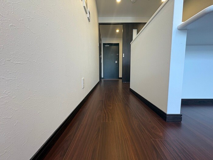 物件内観写真13　(廊下)