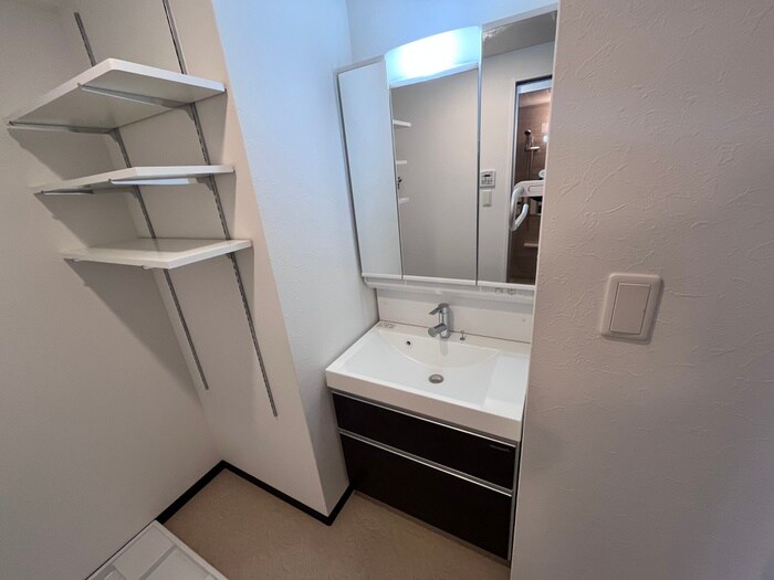 物件内観写真16　(洗面)