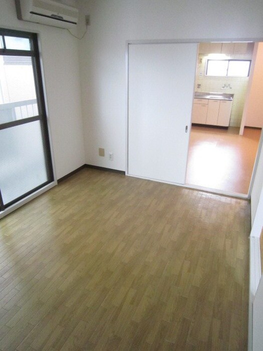 物件内観写真7　(居室)