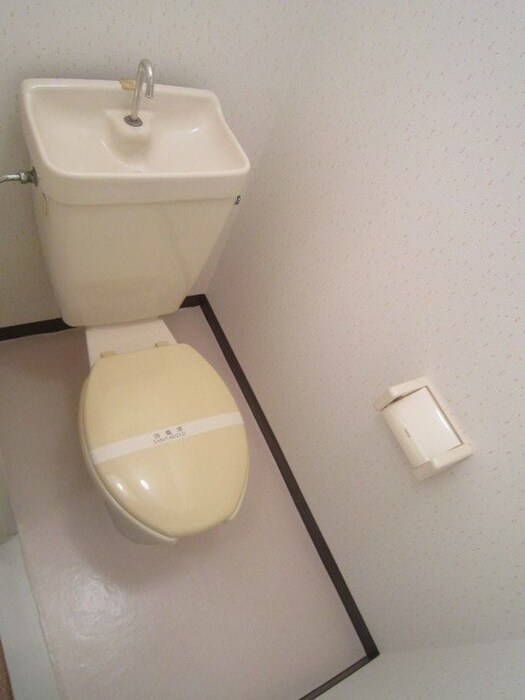 物件内観写真11　(トイレ)