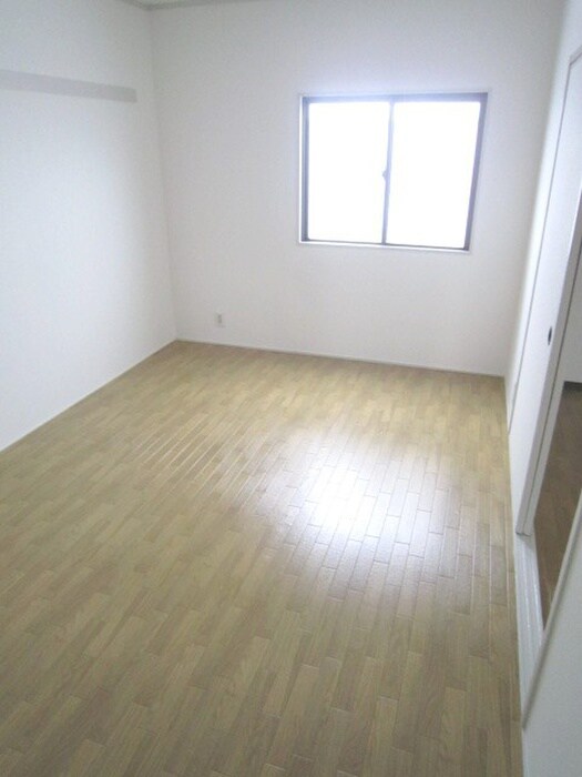 物件内観写真14　(居室)