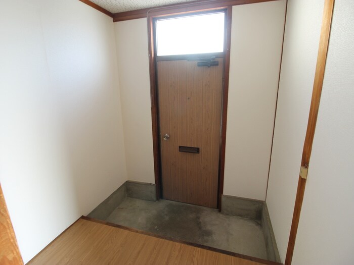物件内観写真19　(玄関)