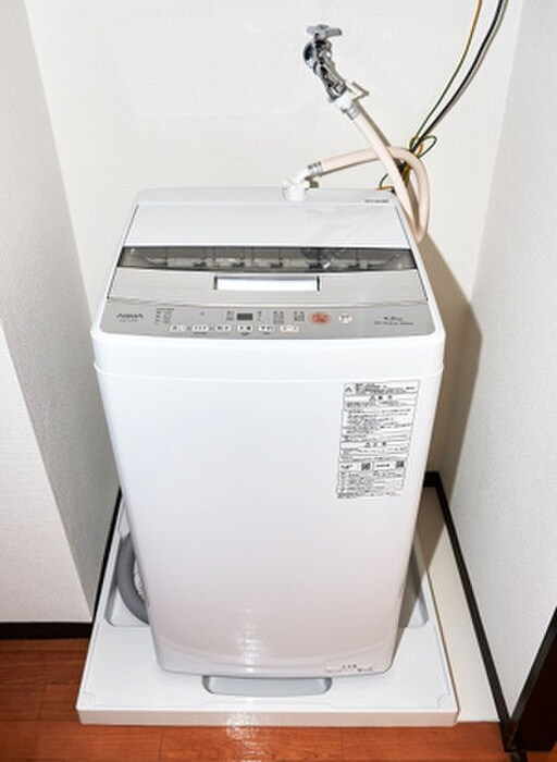 物件内観写真12　(洗濯機置場)