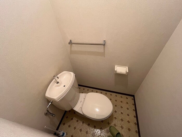 物件内観写真12　(トイレ)