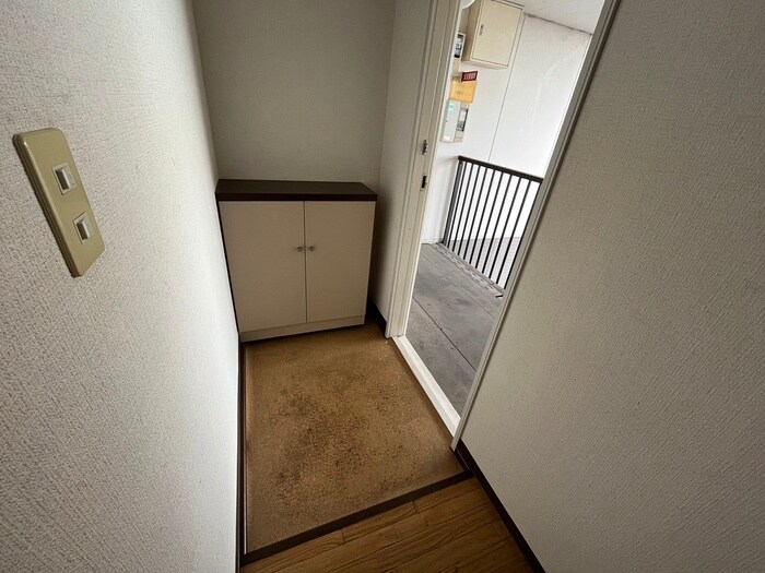 物件内観写真17　(玄関)