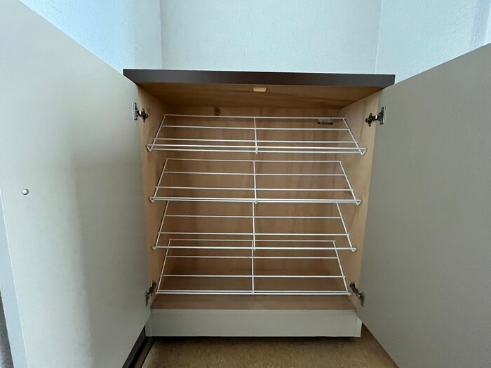 物件内観写真18　(靴箱)
