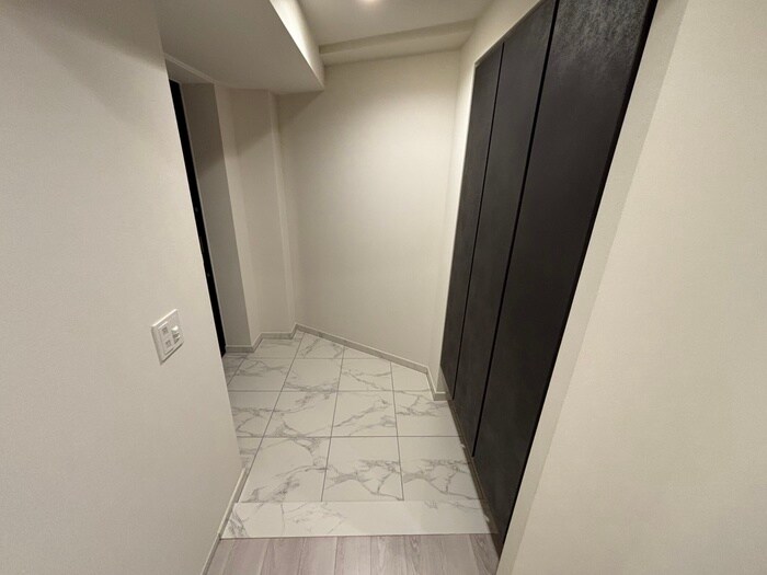 物件内観写真17　(玄関)