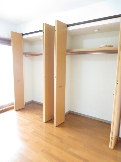 物件内観写真13　(収納)