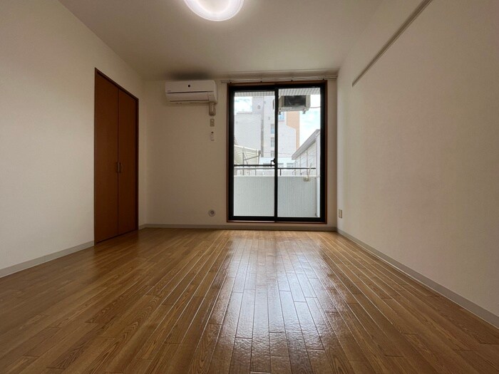 物件内観写真12　(居室)